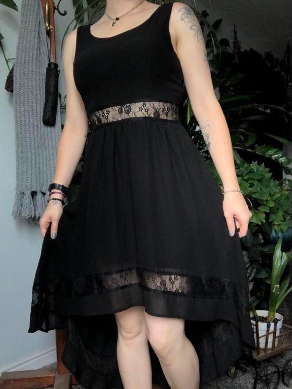 🔲NEW! FOREVER 21 Black Lace-Trim High-Low Dress